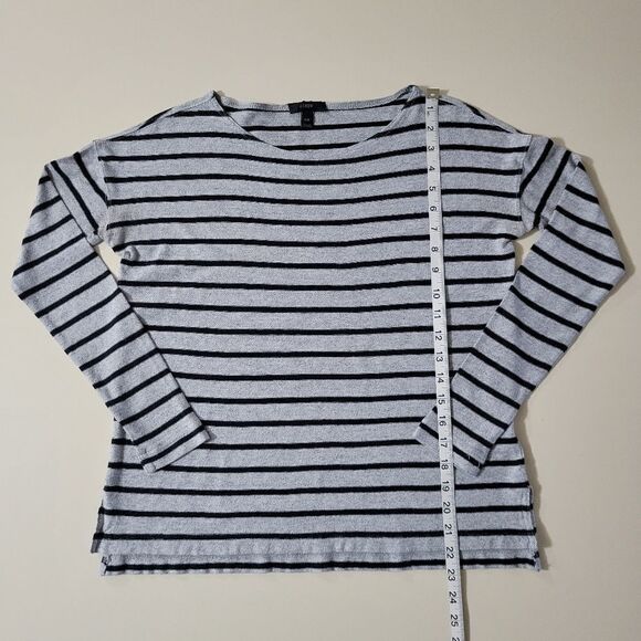 J.Crew Women's Roundneck Black Gray Stripe Long Sleeve Pullover Top - Picture 4 of 15